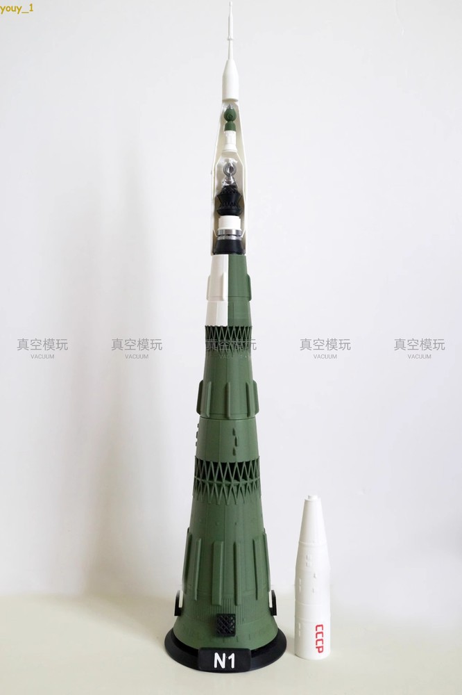 1/400 CCCP Lunar Launch Program N1 Heavy Carrier Rocket Static Finished Model