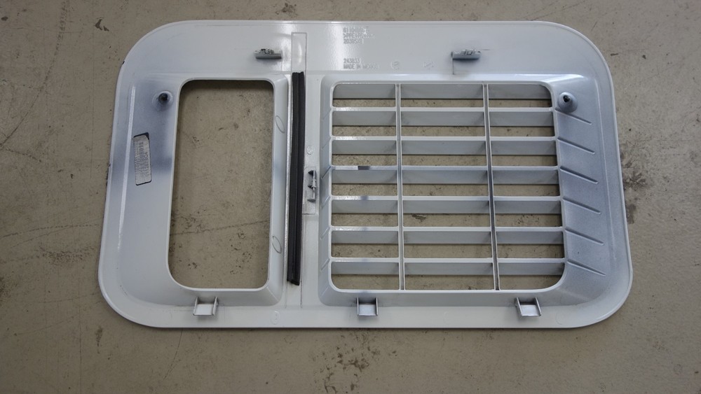 Navistar Outer Panel Assembly 6112878c4