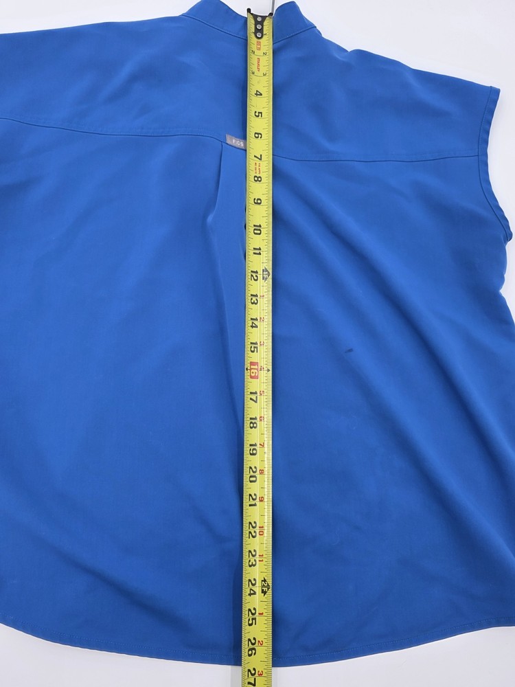 FIGS Scrub Top Women’s Medium Blue Technical Collection V-Neck