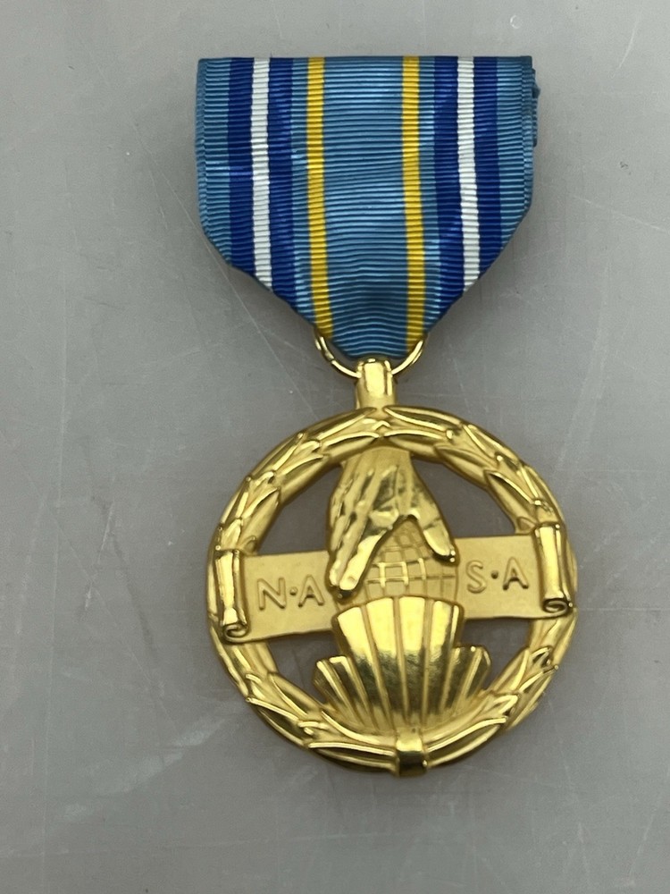 Original Post Ww2 NASA Space Exceptional Engineering Medal