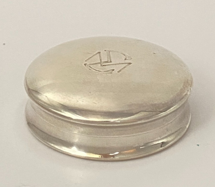Antique c1910 Austrian Heavy Solid Silver Pill Trinket Box Gilt Interior