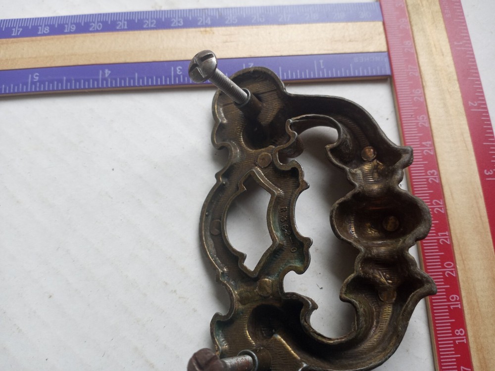 1 CABINET or drawer Hardware handle
