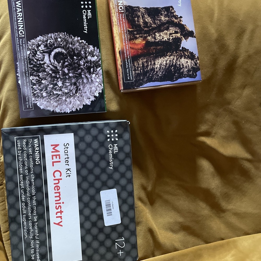 MEL Chemistry Starter Kit Science Experiments Learning Set + TIN + monsters