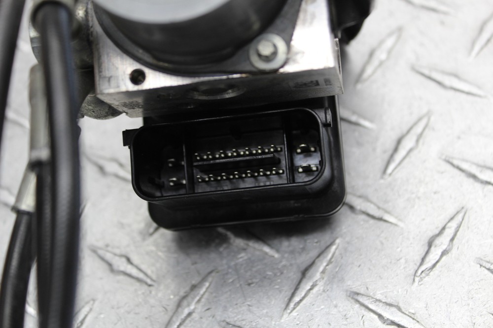 2015 KTM 390 RC ABS PUMP UNIT MODULE & HOSES