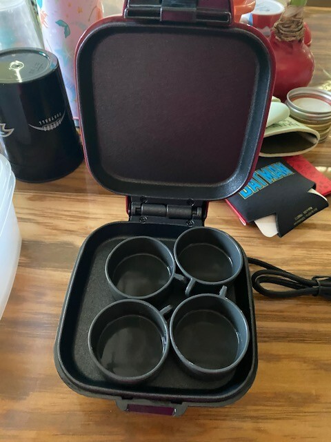 DASH EGG BITE MAKER RED MAKES 4