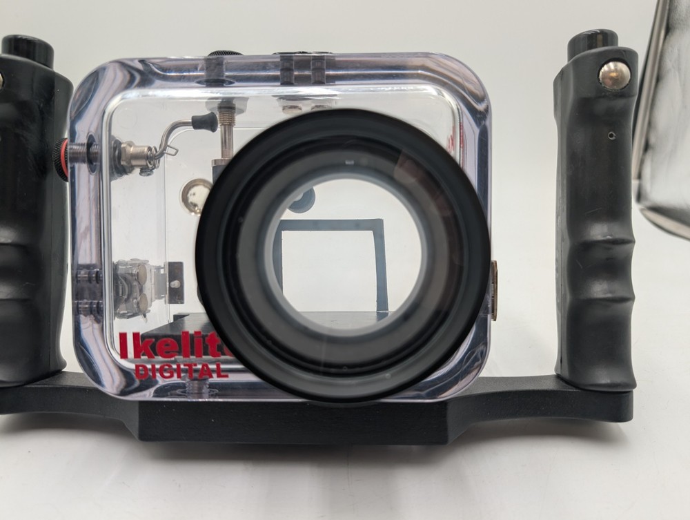 Ikelite Underwater Camera Housing 21263