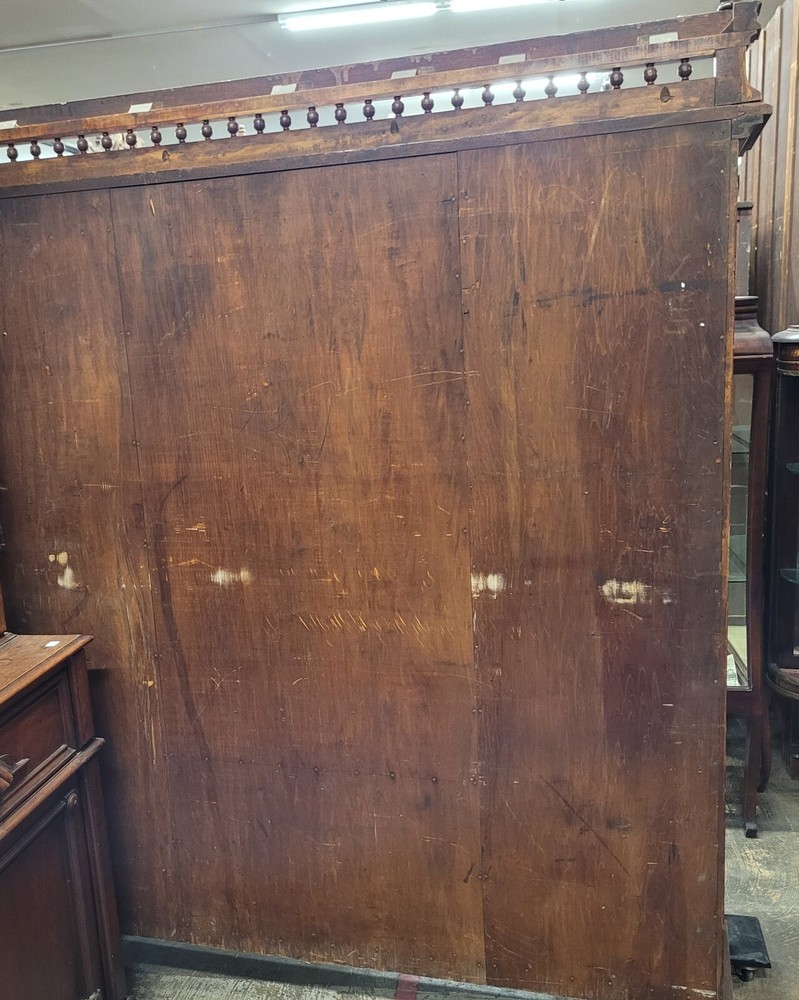 BOOKCASE CHERRY VICTORIAN 3 DOOR