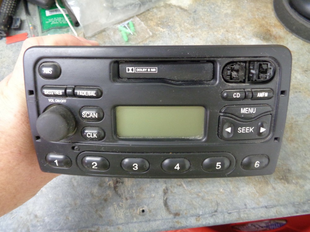 Saturn ? Stereo Tuner w Cassette