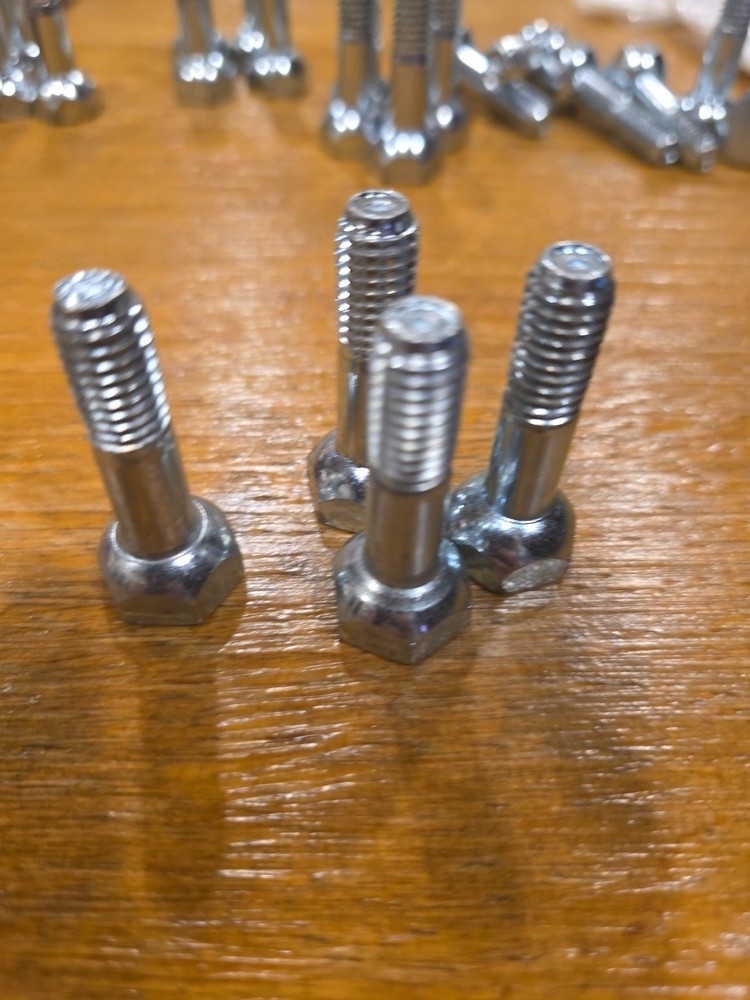 Adjusting Feet for METRO racks Stainless