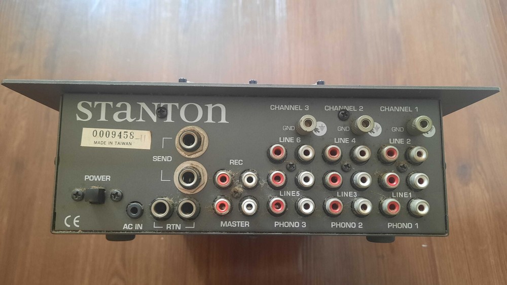 Stanton RM-Three DJ Mixer
