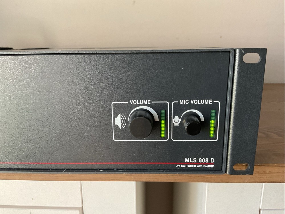 Extron MLS 608 D MA MediaLink Switcher-Powers On