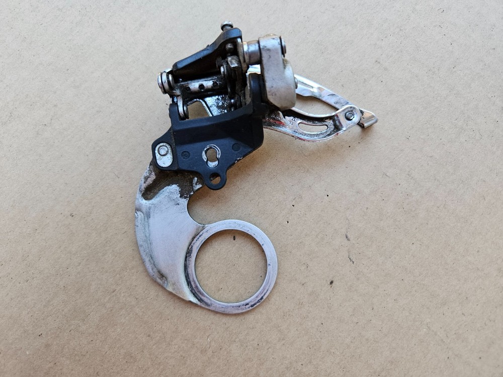 Shimano Deore XT Front Derailleur 9sp Bottom Pull FD-M750 Bottom Bracket Mount