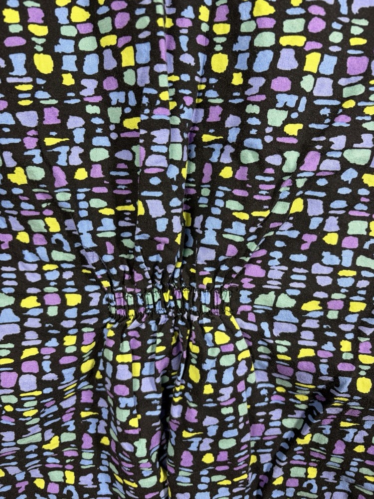 Beverly Hills Uniforms Scrub Top Size Medium Multicolor Print