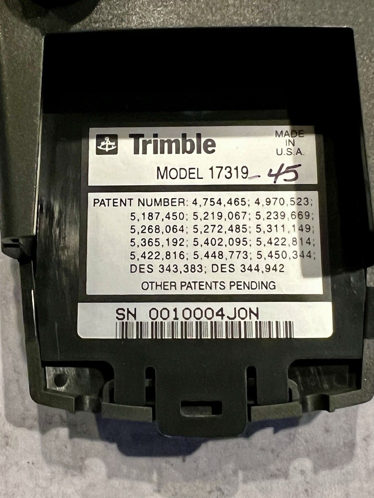 TRIMBLE NAVIGATION SCOUT MASTER GPS 17319 POWERS ON