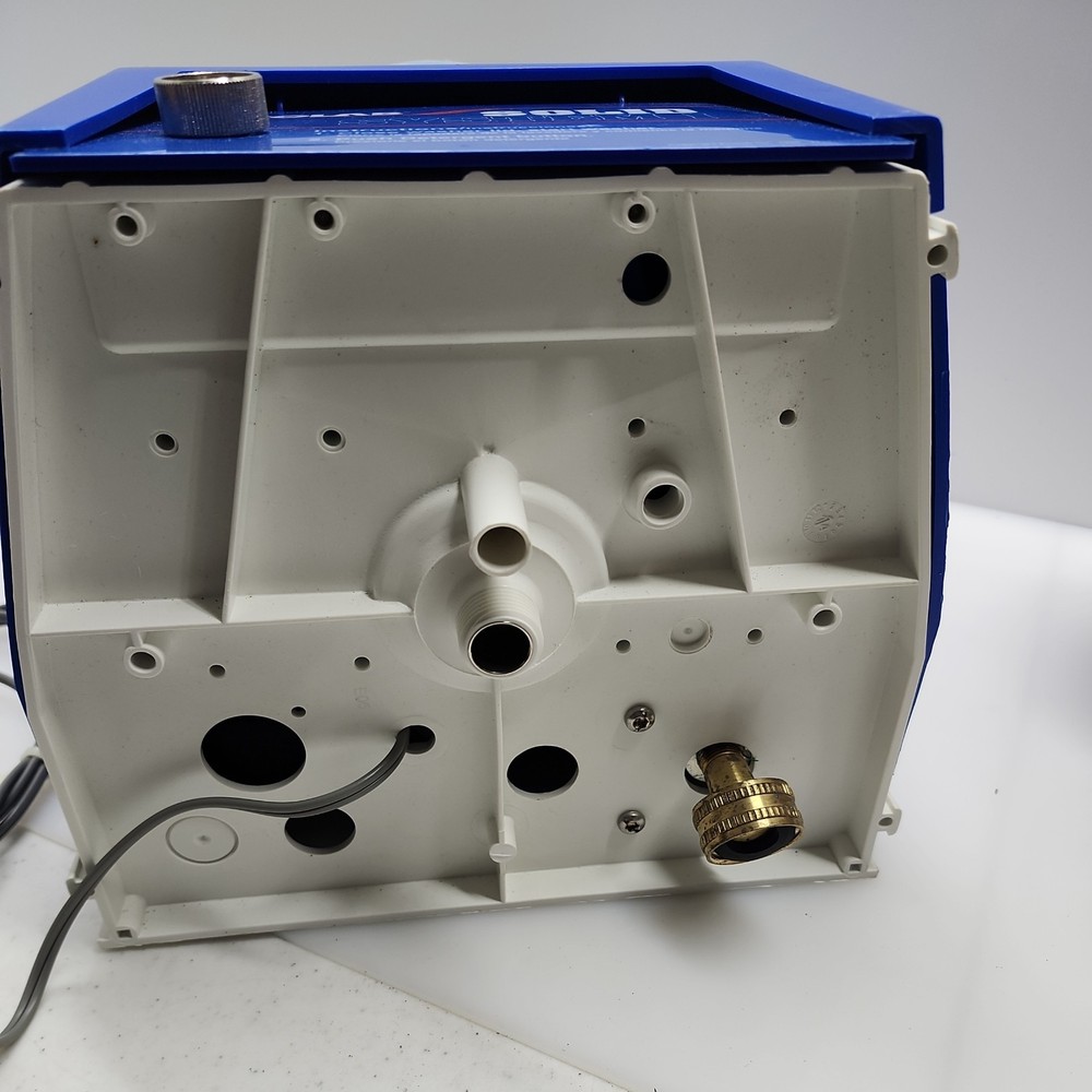 ECOLAB SOLID SYSTEM 1 SOLID DETERGENT DISPENSER