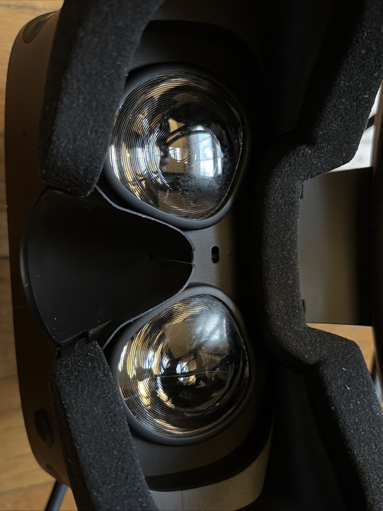 Oculus Rift S VR Headset PC Gaming Bundle w/ Controllers & Cables Tested Working