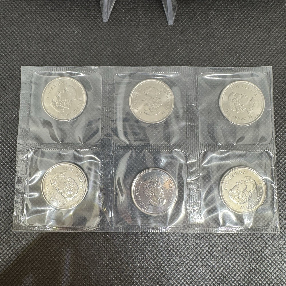 Rare Error Package Canada 2011 Uncirculated Special Coin Set Wrong Side $1 & $2