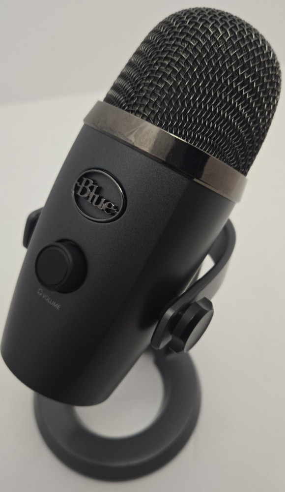 Yeti Blue Podcasting Microphone w/ Hard Shell Case