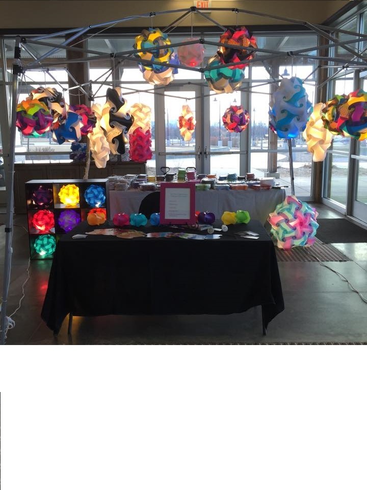 **INCLUDES THE CORD***New Designs IQ Light, Infinity Light, Puzzle Light. 30 PC