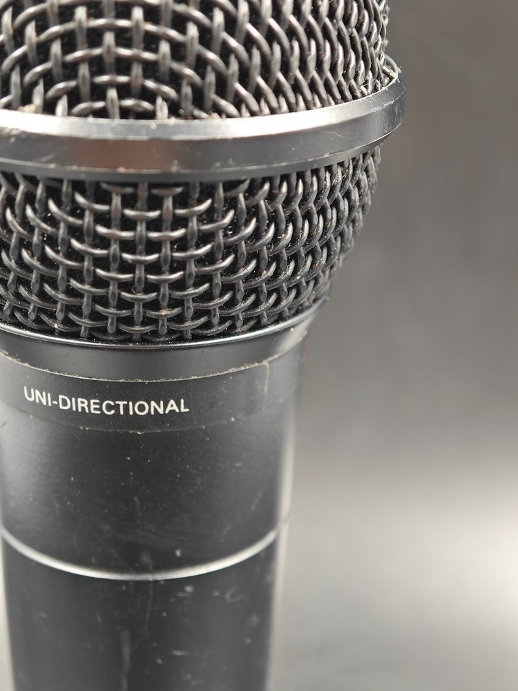 Uni-Directional Dynamic Microphone Black Used Working