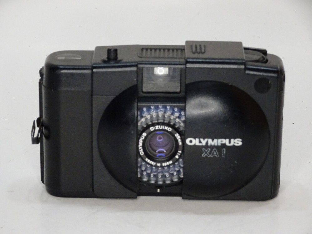 OLYMPUS XA1 RANGEFINDER POINT & SHOOT CAMERA *