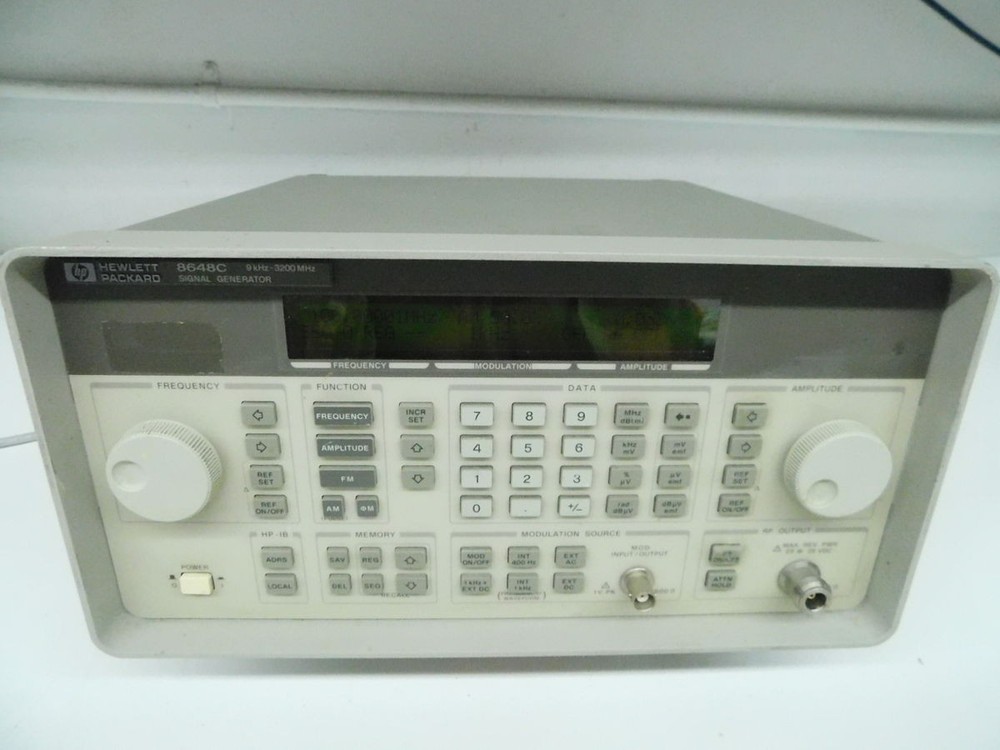 HP 8648C SIGNAL GENERATOR 9KHZ-3000MHZ M7547