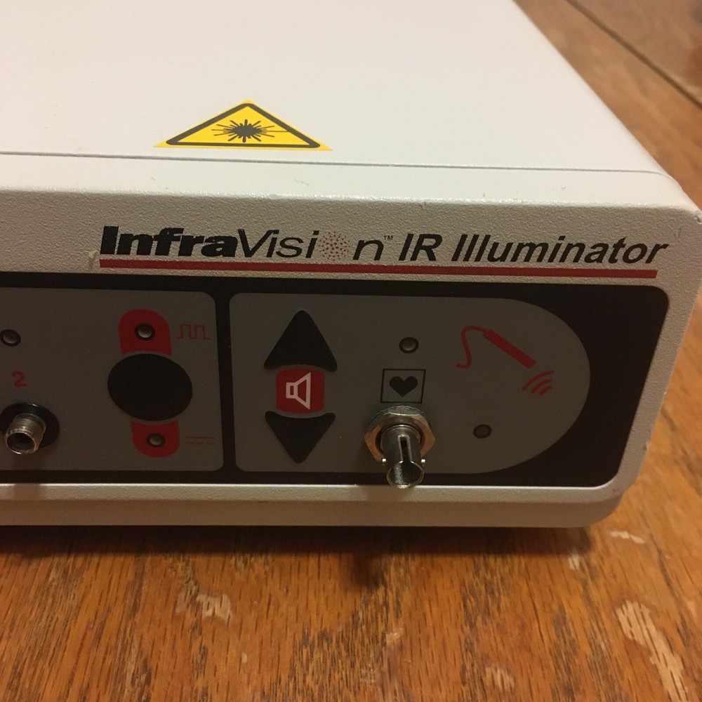 STRYKER ENDOSCOPY 220-180-521 INFRAVISION IR ILLUMINATOR LIGHT SOURCE MACHINE