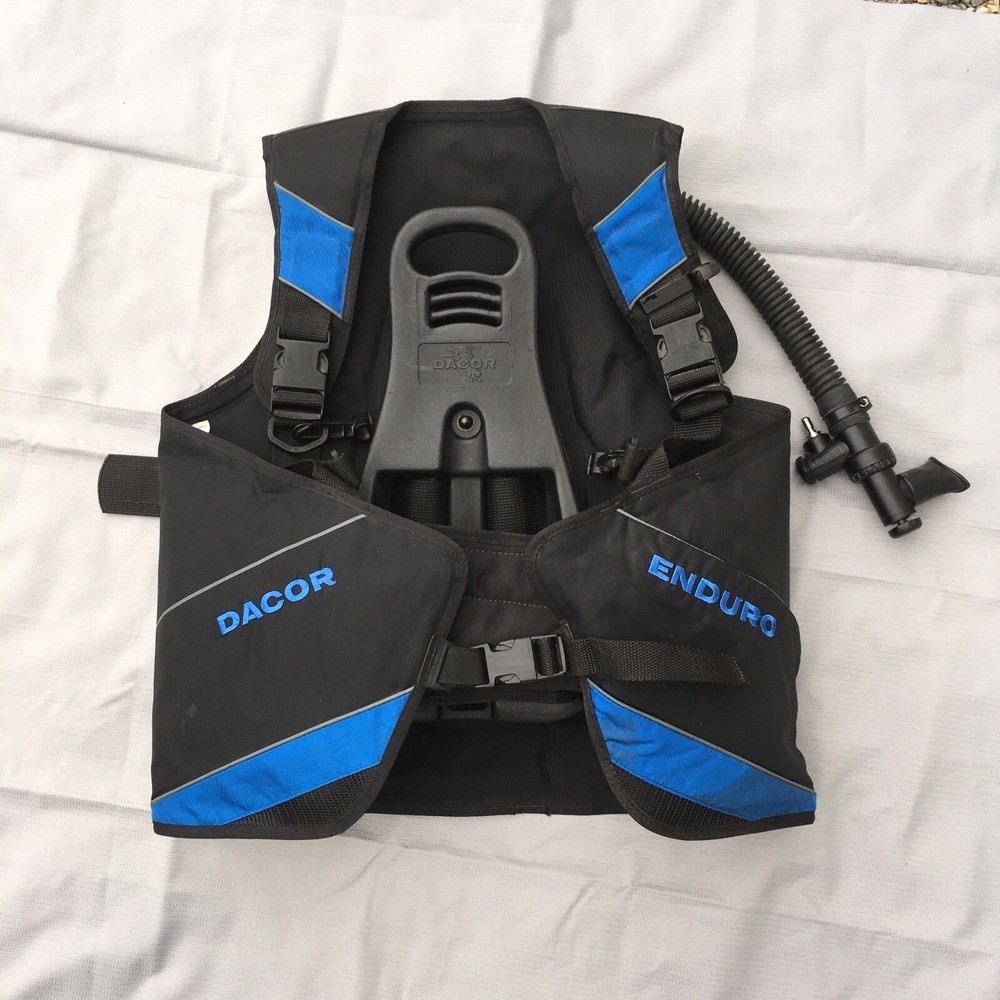 Dacor Enduro Buoyancy Compensator Vest  Medium!!