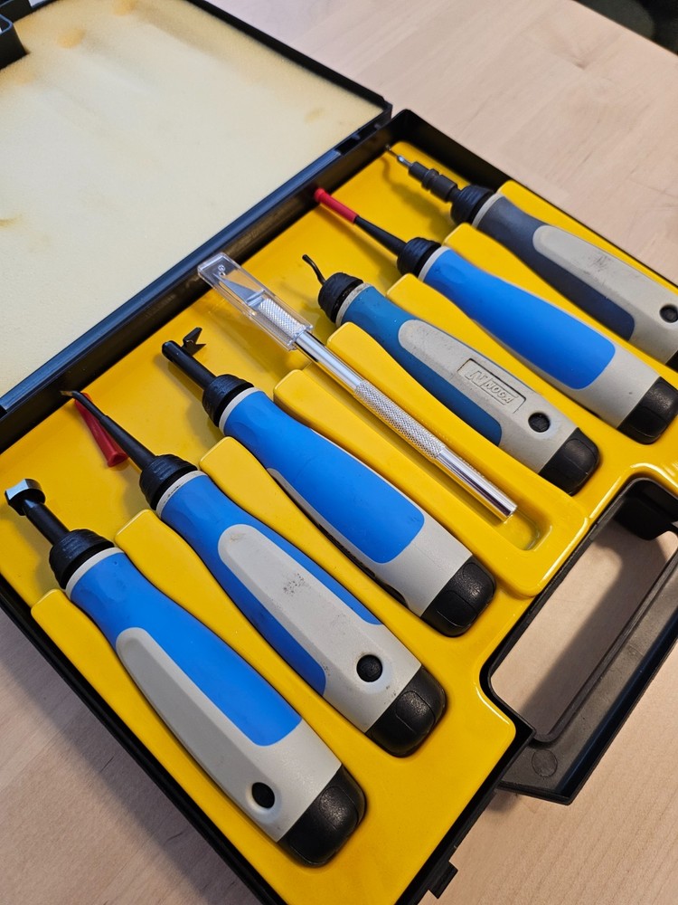 Noga SP7700 | 7 Pc. Complete Deburring Tool Set in Original Case Machining