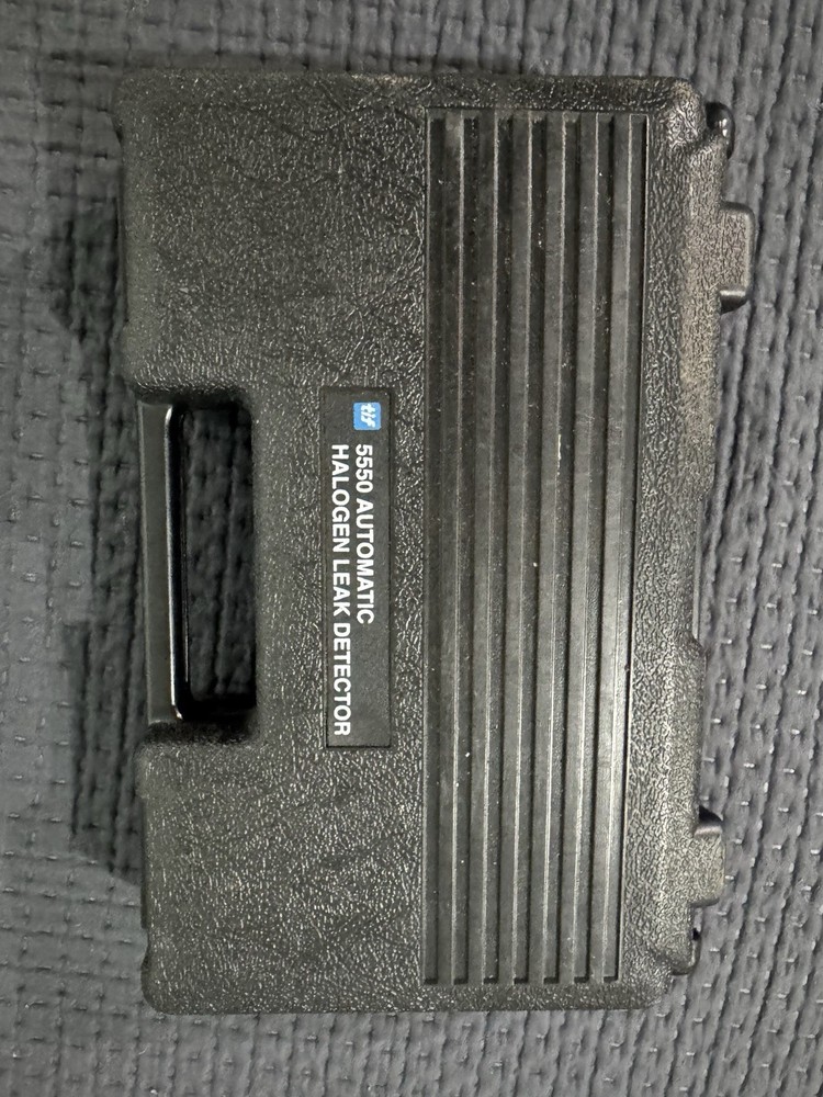 TIF 5550 Automatic Halogen Leak Detector for CFC HCFC HFC 134a + Carrying Case