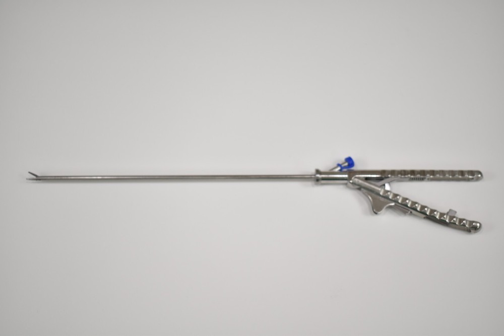 Surgical Laparoscopic Forceps Needle Holder Straight Tips