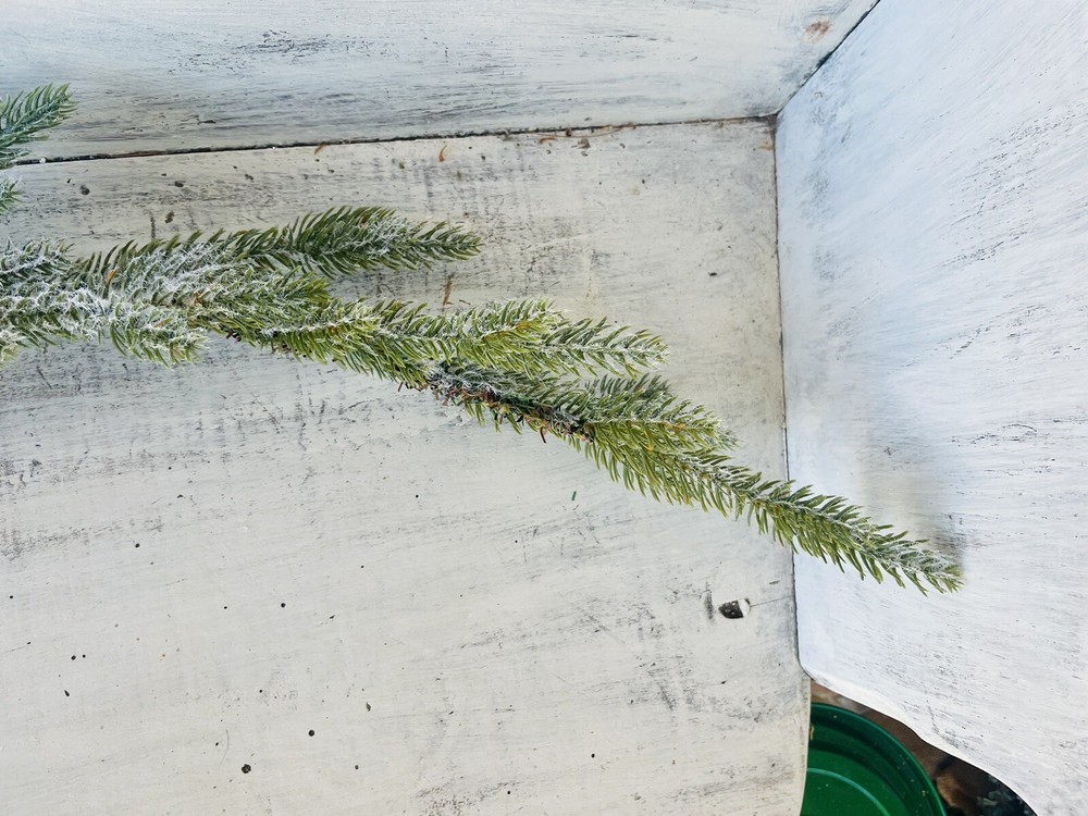 Ice Finish Garland