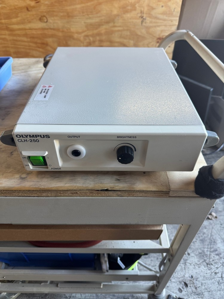 Olympus CLH-250 Light Source