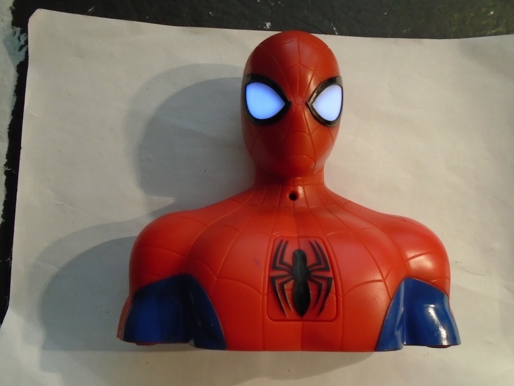 DC COMICS, MARVEL, JUSTICE LEAGUE ,SPIDERMAN ( TALKING SPIDERMAN BUST )