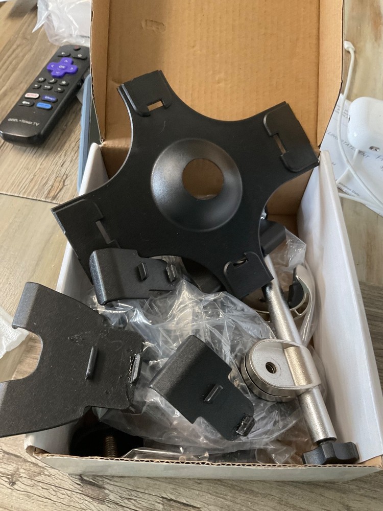 Peavy Mounting System works with IPAD and most other tablets