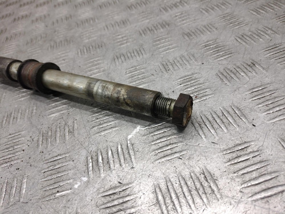 2006 APRILIA RS125 FRONT SPINDLE