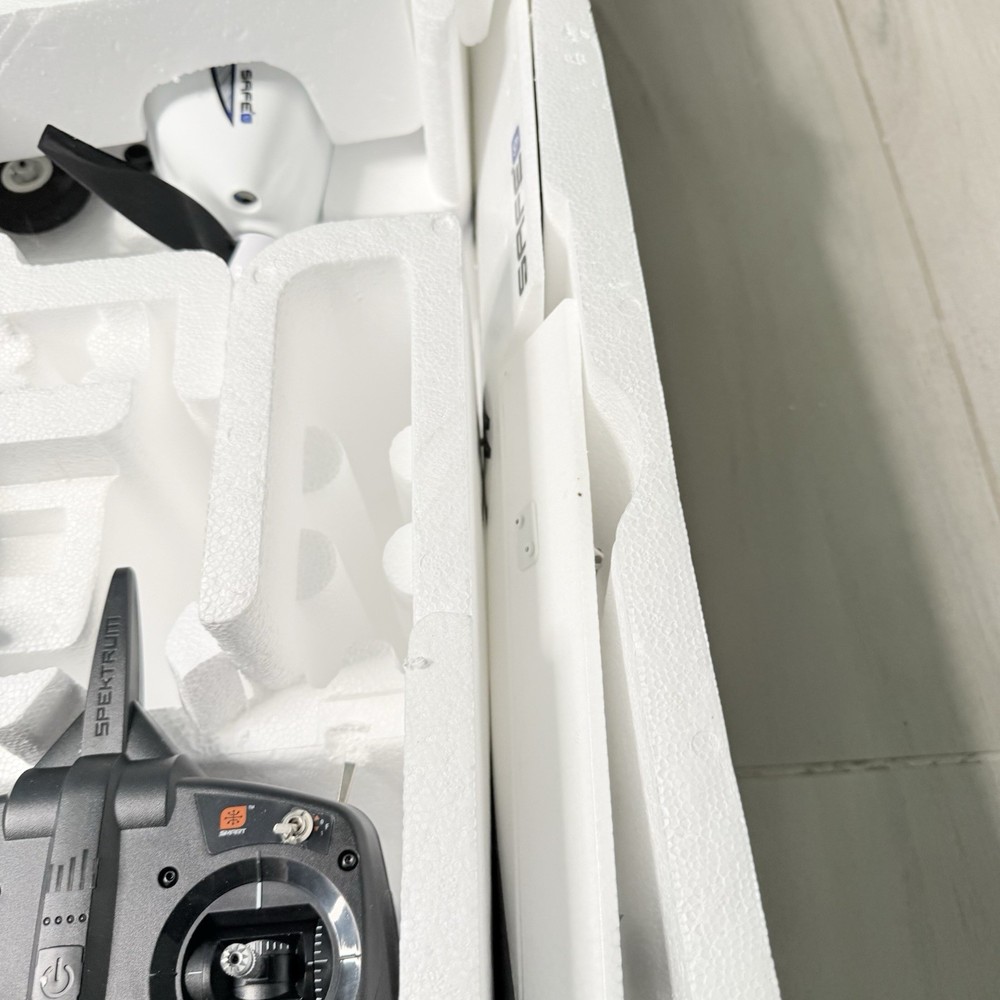 HobbyZone HBZ310001 Apprentice S 2 1.2m RTF Basic with SAFE Remote - OPEN BOX