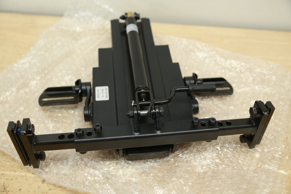 NEW Quantum Manual Quick-Adjust Elevating Legrest for Power Chairs MEC2001948