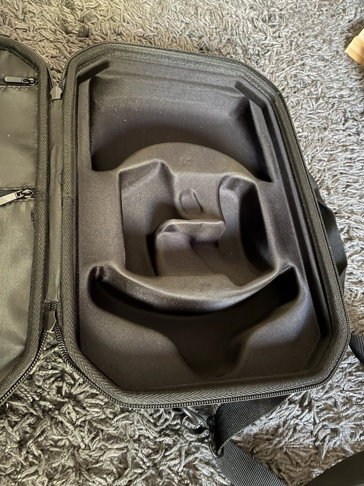 Meta Oculus Quest Hard Carrying Case virtual reality VR