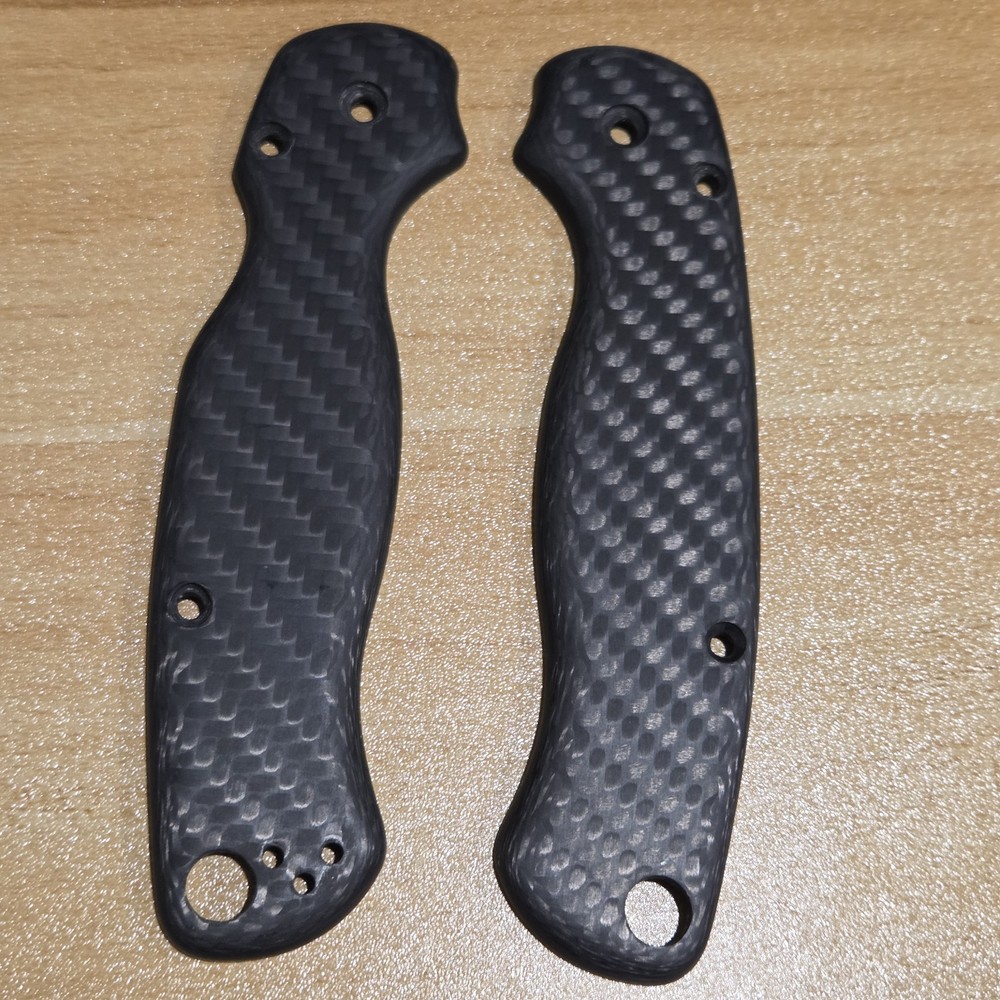 Suingab Custom CF Scales w/Radius Edge for Spyderco Paramilitary 2