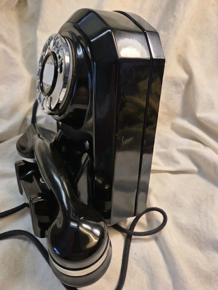 Automatic Electric Black Model 35 Wall Telephone.