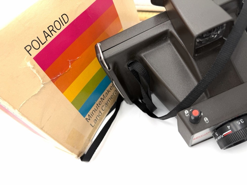 POLAROID MINUTE MAKER LAND CAMERA WITH FLASH CUBE, MANUALS & PARTIAL BOX