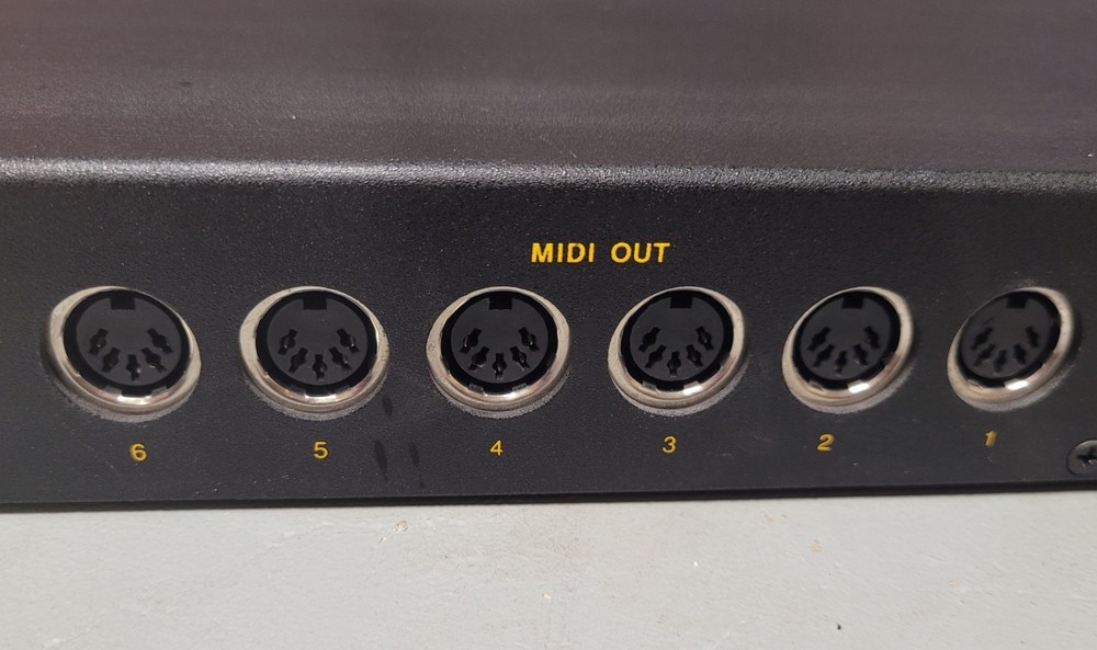 Opcode Studio 3 Rack Mount Interface & Synchronizer Powers On For Parts/Untested