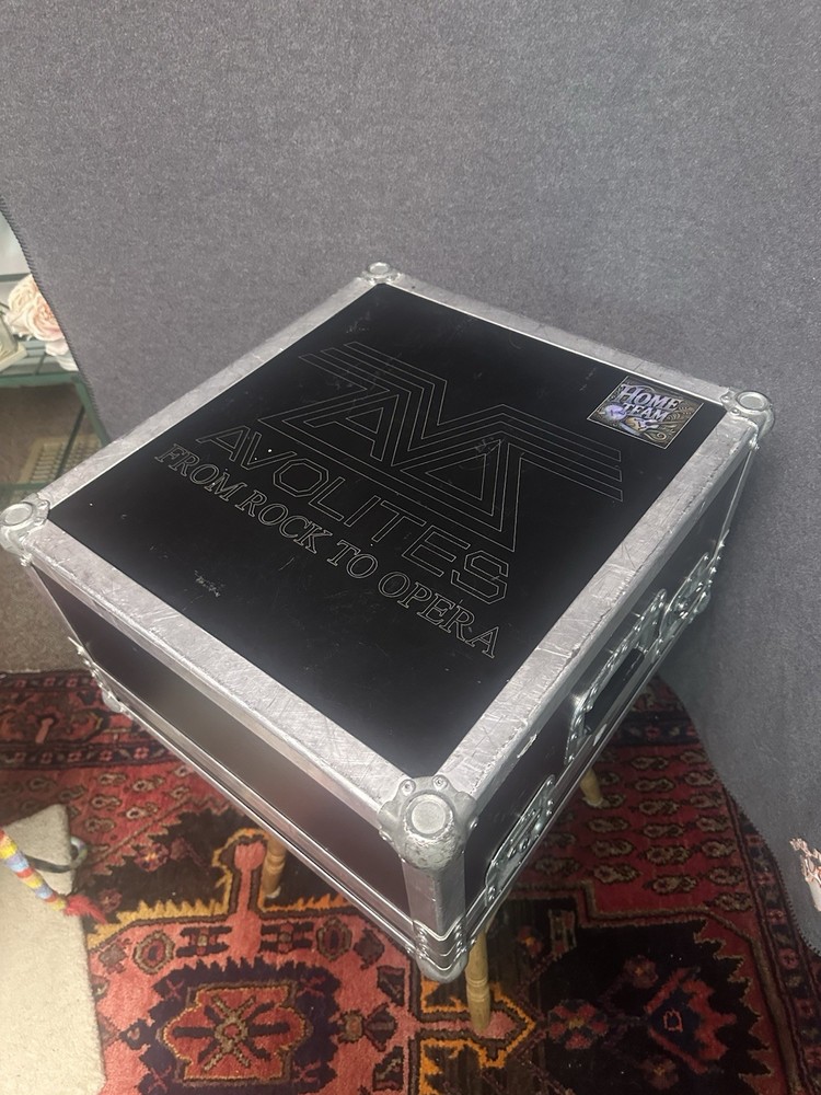 Avolites Quartz Lighting Console Controller , Titan Moble Wing, Road Case, Bag