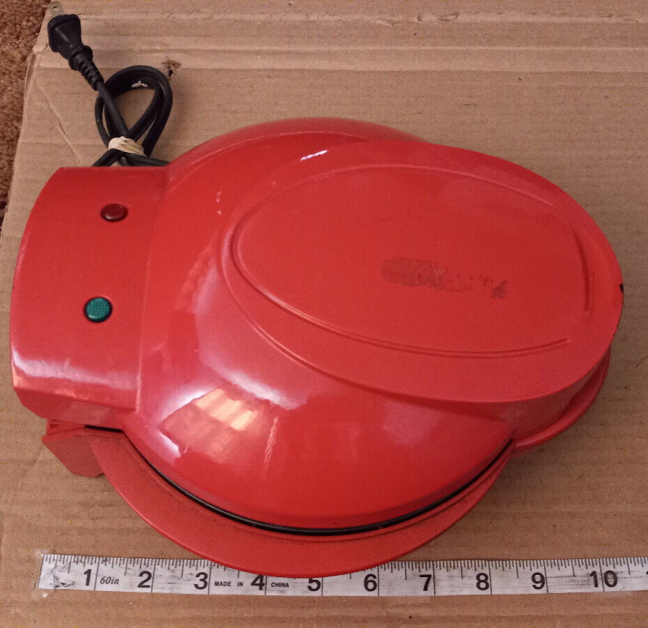 Deni Model #4832 Mini Cupcake Maker - Used