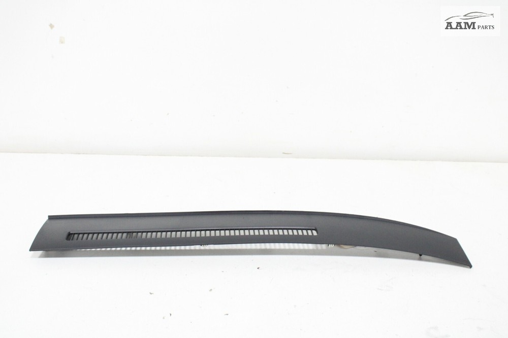 18-2024 FREIGHTLINER CASCADIA FRONT RIGHT DASH DEFROST VENT GRILLE PANEL OEM