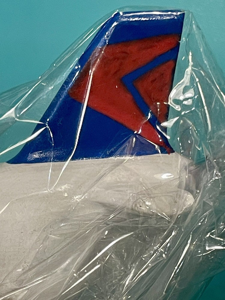 HUGE DELTA AIRLINES HAND PAINTED CERAMIC PLANE
