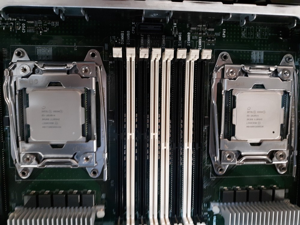 Pure Storage 83-0107-00 Flash Array m10 R2 Controller 2x Intel E5-2620V4 NO RAM