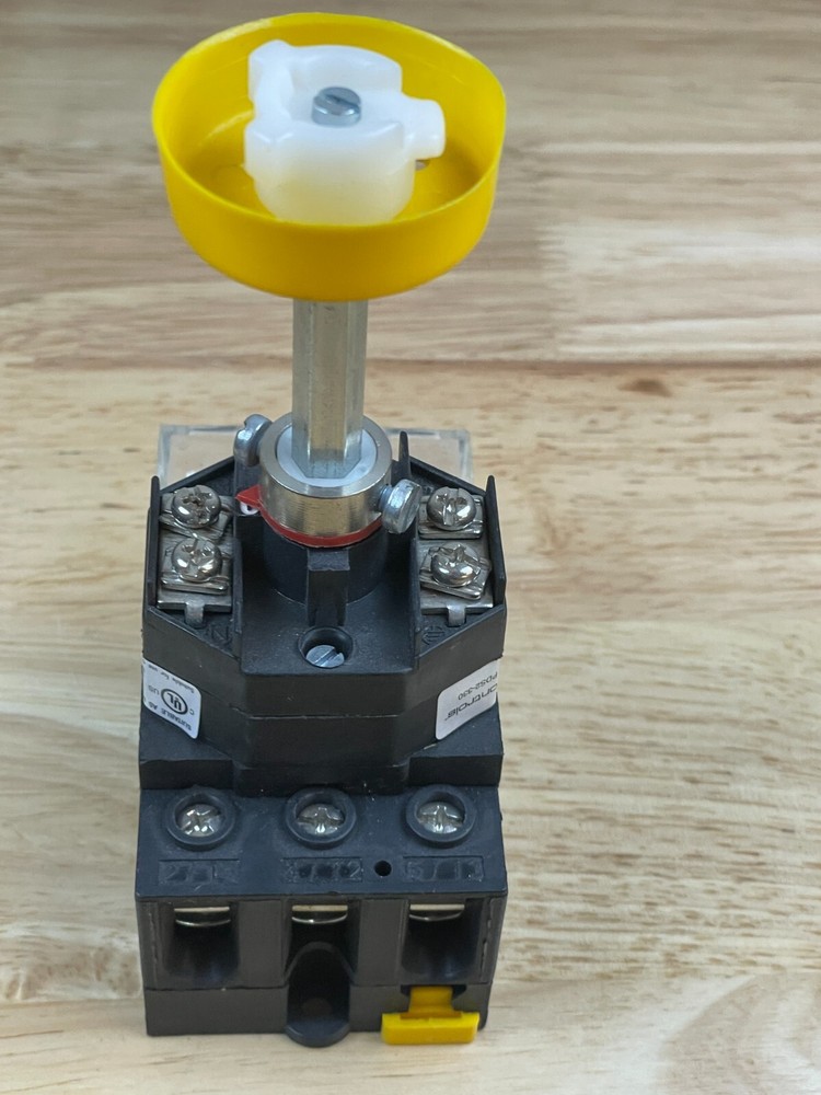 C3 Controls PDS2-330 Disconnect Switch