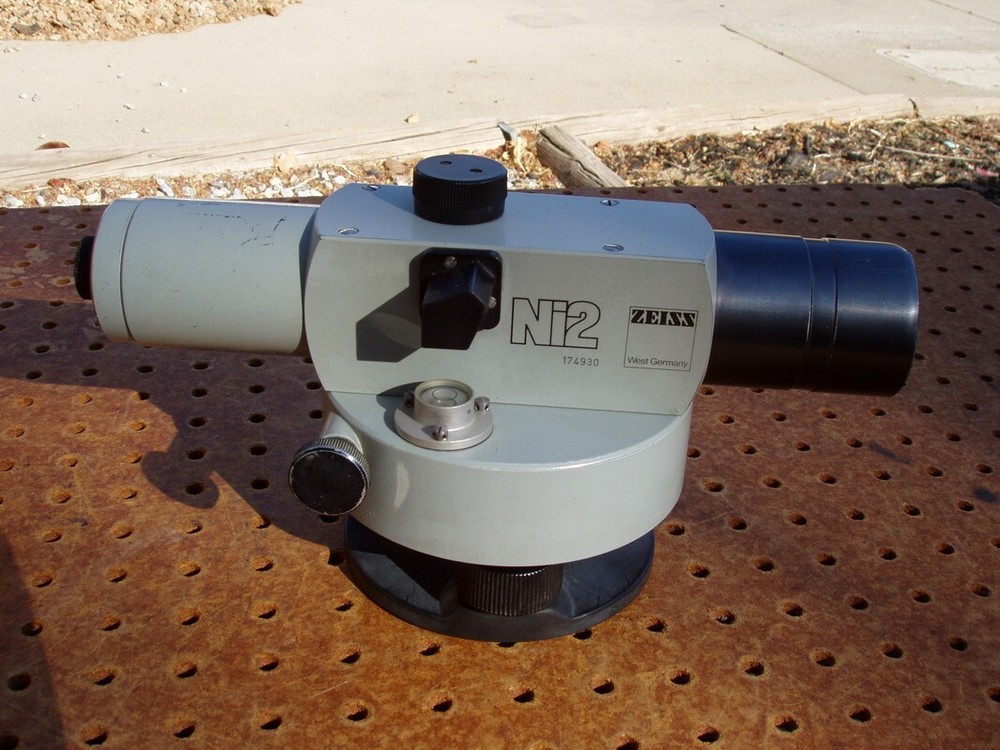 ZEISS NI2 AUTOMATIC LEVEL SURVEYING + UGLY CASE + ISSUES WEST GERMANY